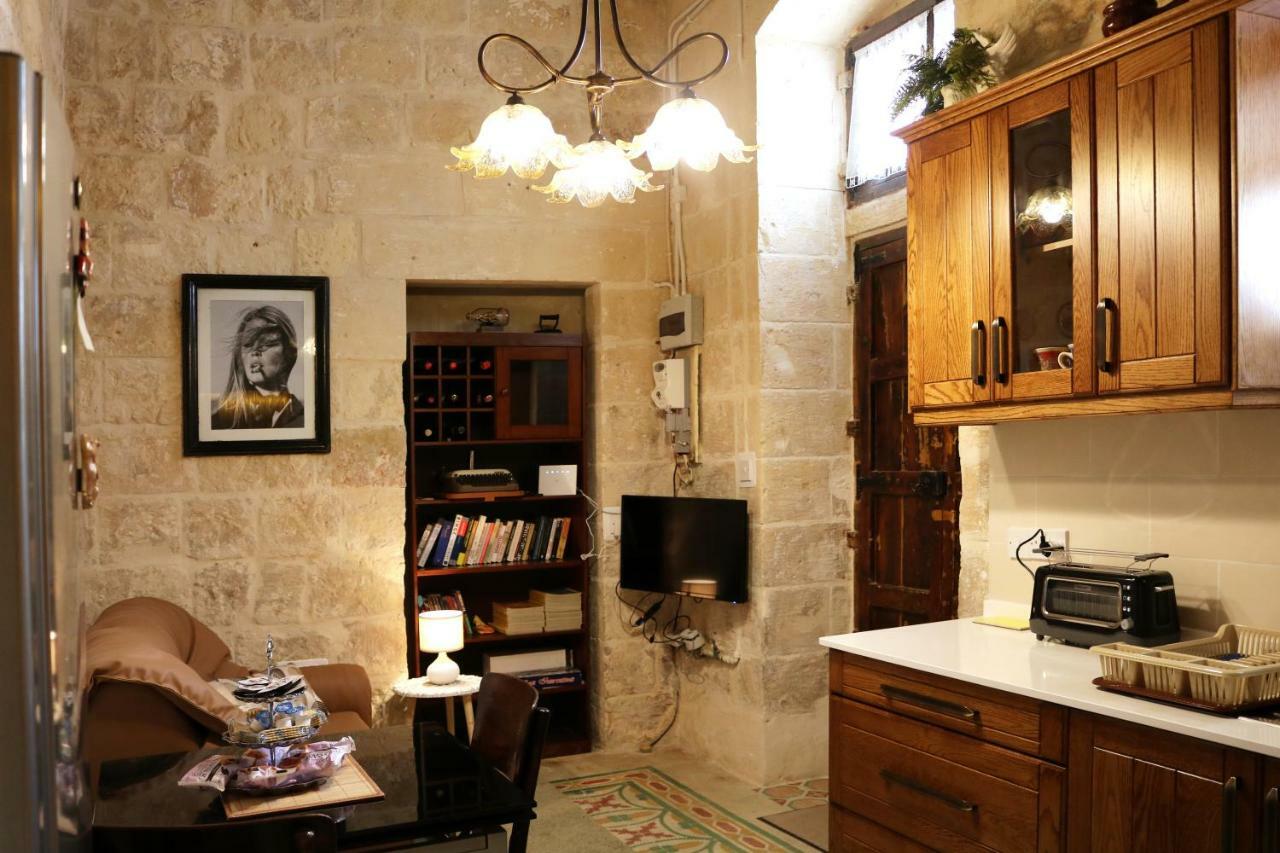 Villa 5 Minute Walk From Malta Airport Gudja Exterior foto