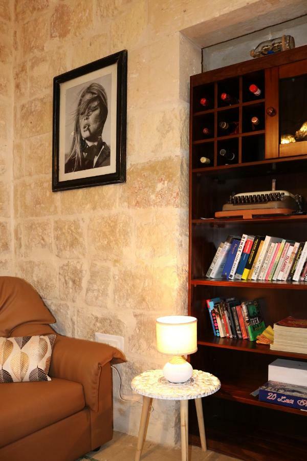 Villa 5 Minute Walk From Malta Airport Gudja Exterior foto